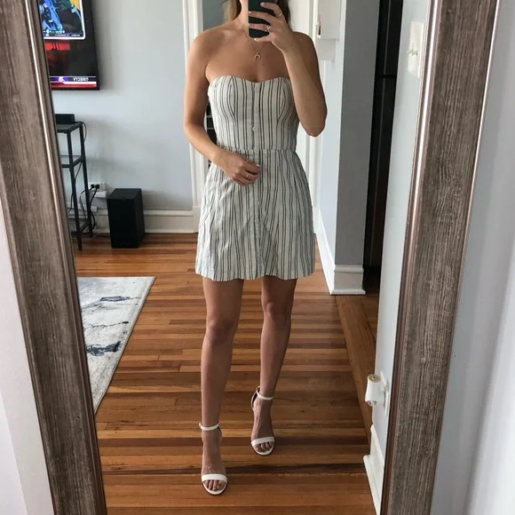 Urban Outfitters | Dresses | Urban Outfitters Strapless Dress 4 | Poshmark Urban Outfitters | Dresses | Urban Outfitters Strapless Dress 4 | Poshmark
